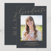 Moderne elegante Script 2025 Foto Graduation Party Einladung (Vorne/Hinten)