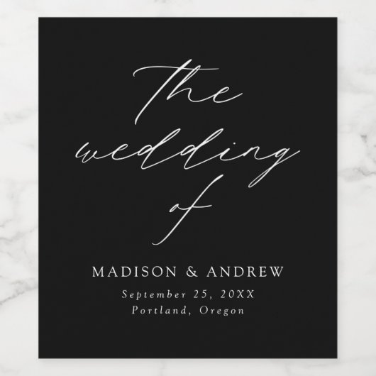 Moderne, elegante Script Black and White Wedding Weinetikett (Einzelnes Label)