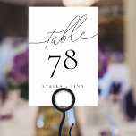 Moderne elegante Script Chic Wedding Tischnummer<br><div class="desc">Elegantes und modernes Schild mit Tischnummer,  elegantem,  weißem Schriftzeichen mit Braut- und Ziernamen und Datum. Ideal für Hochzeiten oder Ihre nächsten besondere Anlass.</div>