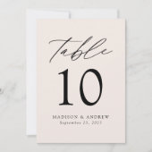 Moderne, elegante Script Cream Wedding Tischnummer (Vorderseite)