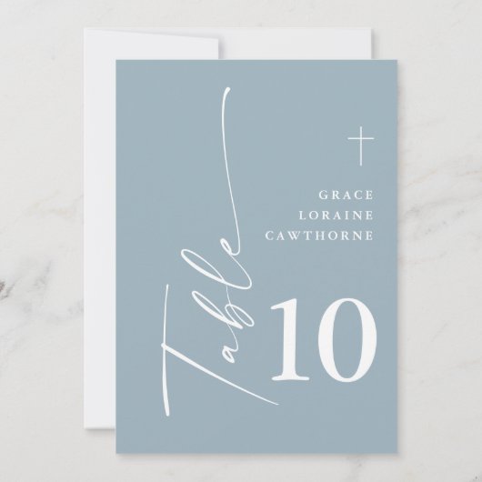 Moderne, elegante Script Dusty Blue Tischnummern (Rückseite)