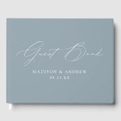 Moderne, elegante Script Dusty Blue Wedding Gästebuch (Vorderseite)