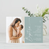 Moderne elegante Script-Gender Neutral Foto-Taufe Einladung (Stehend Vorderseite)