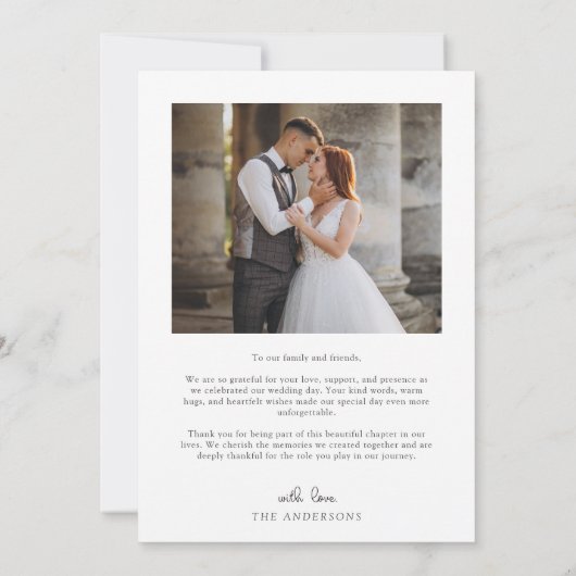 Moderne elegante Script-Liebe Herz-Hochzeit-Fotos Dankeskarte (Rückseite)