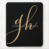 Moderne elegante Script Monogram Name Black Gold Mousepad (Vorne)