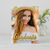 Moderne, elegante Script Trendy Foto Foil Grad Car Folieneinladung (Stehend vorne)