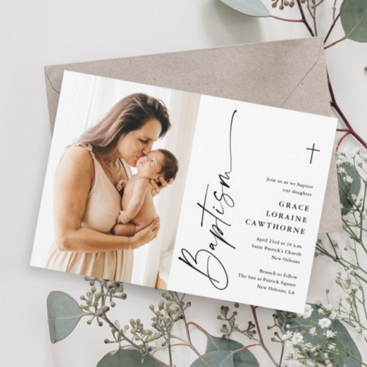 Moderne elegante Script White Foto Taufe Einladung