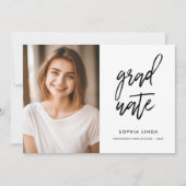 Moderne, elegante Skript-Zwei-Foto-Graduierungspar Einladung (Vorderseite)