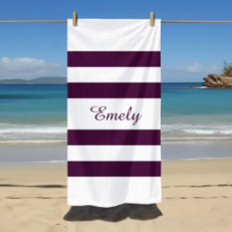 Moderne elegante violette Streifen Mustername Strandtuch
