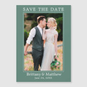 Moderne Eukalyptus Green Magnetic Save the Date Magnetkarte (Vorderseite)