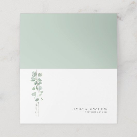 Moderne Eukalyptus-Script-Hochzeit Platzkarte (Außenseite Aufgefaltet)