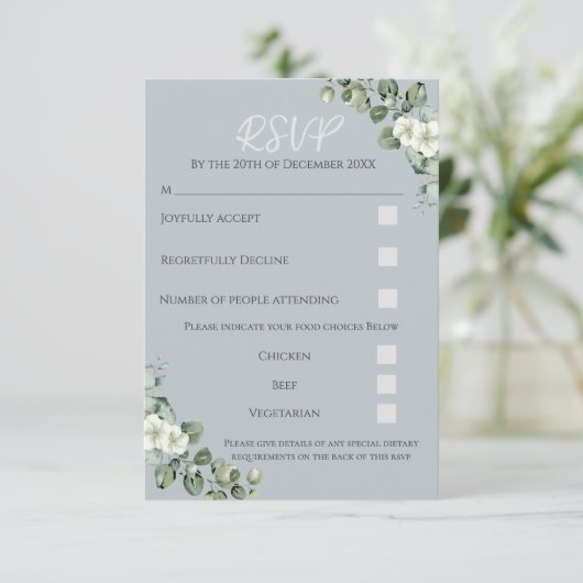 Moderne Eukalyptus Wedding RSVP Response Card Dankeskarte (Stehend Vorderseite)