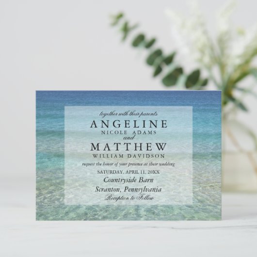 Moderne Fade Tropical Beach Sea Wedding Card Einladung (Stehend Vorderseite)