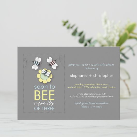 Moderne Familie zur Biene verbindet Babyparty für Einladung (Stehend Vorderseite)