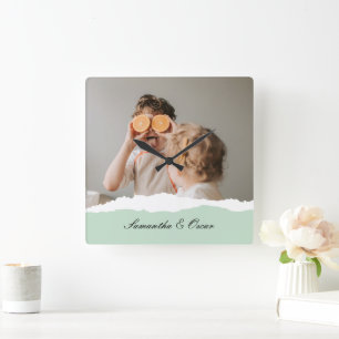 Moderne Familienfoto- & Personalisierte Name-Minz- Quadratische Wanduhr