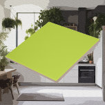 Moderne Farben - Hellgelb-grüne Keramik Tile Fliese<br><div class="desc">Erleben Sie Ihr Geschenk-Erlebnis mit unserer Keramik-Kachel in Bright Yellow-Green, dem perfekten Fundament für die Präsentation Ihrer wunderschön verpackten Geschenke. Nutzen Sie sie als stilvolle und praktische Untersetzer für Drinks oder als elegante Ausstellungsstücke, um Ihre verpackten Schätze zu präsentieren. Unsere kräftigen Keramik-Fliesen verleihen jedem Anlass eine Touch von Eleganz. Diese...</div>