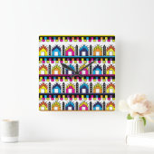 Moderne farbenfrohe Dorfhäuser Quadratische Wanduhr (Zuhause)