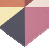 Moderne, farbenfrohe Dreiecke des Mittelalters Tischdecke (Schrägansicht)