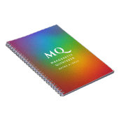 Moderne farbenfrohe Rainbow-White Monogram-Initial Notizblock (Rechte Seite)