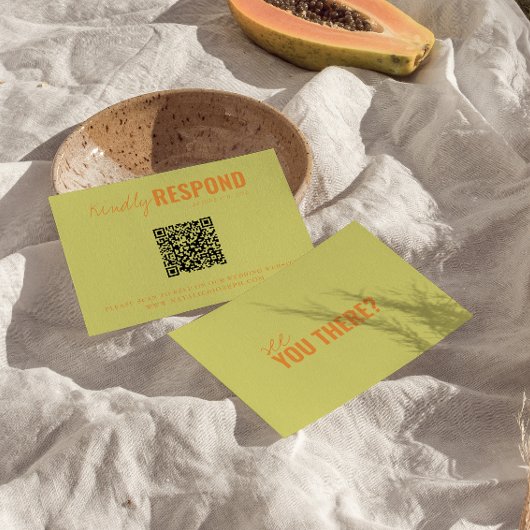 Moderne farbenfrohe Retro QR Code Whimsical Weddin RSVP Karte