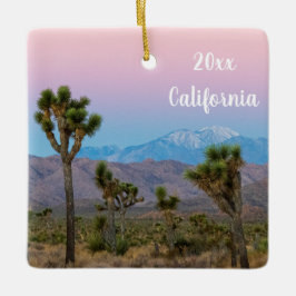 Moderne farbenfrohe Rosa und Blauer Joshua Tree So Keramikornament