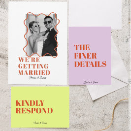 Moderne, farbenfrohe Wavy Funky Retro Wedding Einladung