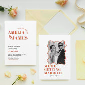 Moderne, farbenfrohe Wavy Funky Retro Wedding Einladung