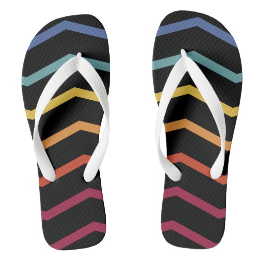 Moderne farbenfrohe Zigzag Muster Flip Flops Badesandalen (Fußbett)