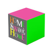 Moderne, farbenfrohe Zuhause Sweet Zuhause Würfel (Rückseite Schrägansicht)