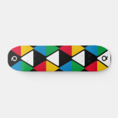 Moderne Farbige Dreiecke Monogramm Skateboard (Horizontal)