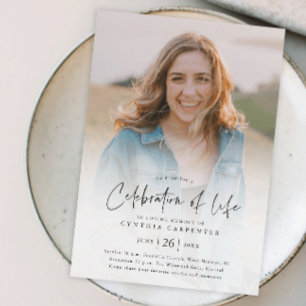 Moderne Feier zur Gedenkfeier des Lebens Einladung