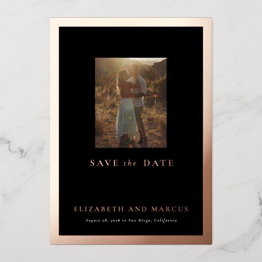 Moderne, feine Schwarz-Rose-Goldrahmen Save the Da Folieneinladung (Vorderseite)