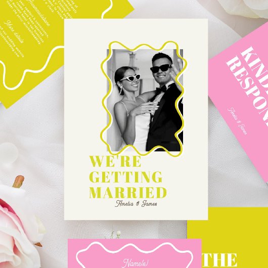 moderne, feine Wavy Funky Chartreuse & rosa Weddin Einladung