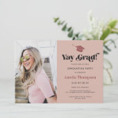 Moderne, fett rosa Foto Graduation Party Einladung (Stehend Vorderseite)