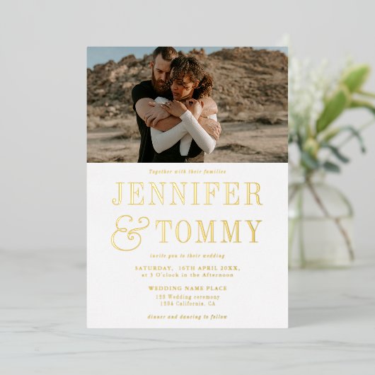 Moderne, fette Ampere und weiße 2 Fotos Hochzeit Folieneinladung (Stehend vorne)