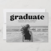 Moderne, fette Black Overlay Foto Graduation Party Einladung (Vorderseite)