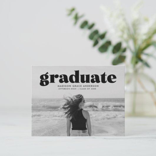Moderne, fette Black Overlay Foto Graduation Party Postkarte (Stehend Vorderseite)