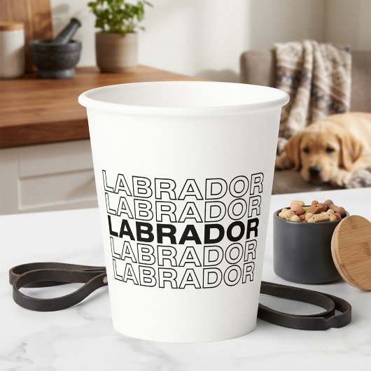 Moderne, fette Labrador-Typografie-Grafik  Pappbecher