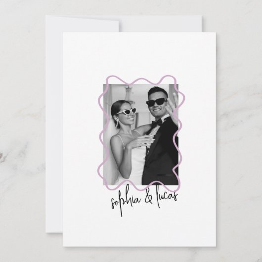 moderne, fette Minimal Lavender & lilac Wavy Weddi Einladung (Rückseite)