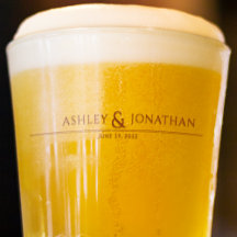 Moderne fette und Minimalistische Hochzeit