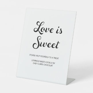 Moderne Flair Script Liebe ist Sweet White Wedding Sockelschild