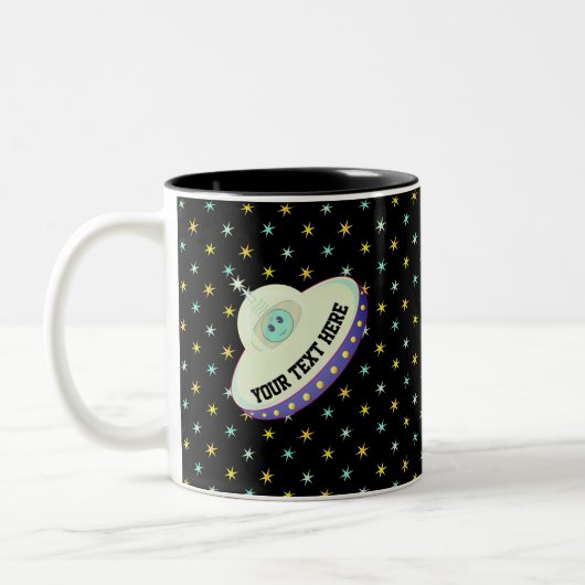 Moderne fliegende Untertasse und Sterne in schwarz Zweifarbige Tasse (Links)