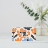 Moderne Florale Visitenkarte – QR-Code & Logo (Stehend Vorderseite)