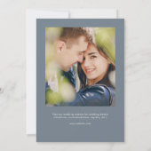Moderne Foliage Frame Slate Gray Foto Wedding Einladung (Rückseite)