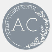 Moderne Foliage Frame Slate Gray Wedding Runder Aufkleber (Vorderseite)