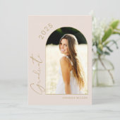 Moderne Foto Blush Pink Graduation Party Einladung (Stehend Vorderseite)