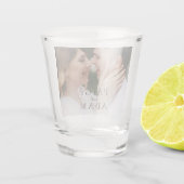 Moderne Foto-Editorial-Hochzeit Schnapsglas (Rückseite)