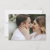 Moderne Foto-Editorial-QR-Code-Hochzeit RSVP Karte (Rückseite)