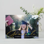 Moderne Foto-Graduierungspartei für Goldkalligrafi Folieneinladung (Stehend vorne)