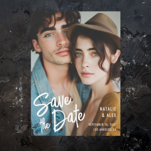Moderne Foto-Hochzeit mit Pinsel-Schriftzug  Save The Date